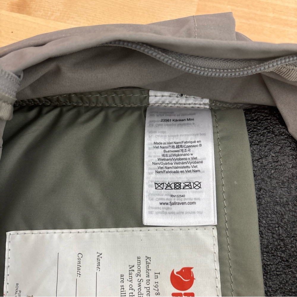 Fjallraven Kånken Gray Backpack - Picture 11 of 12